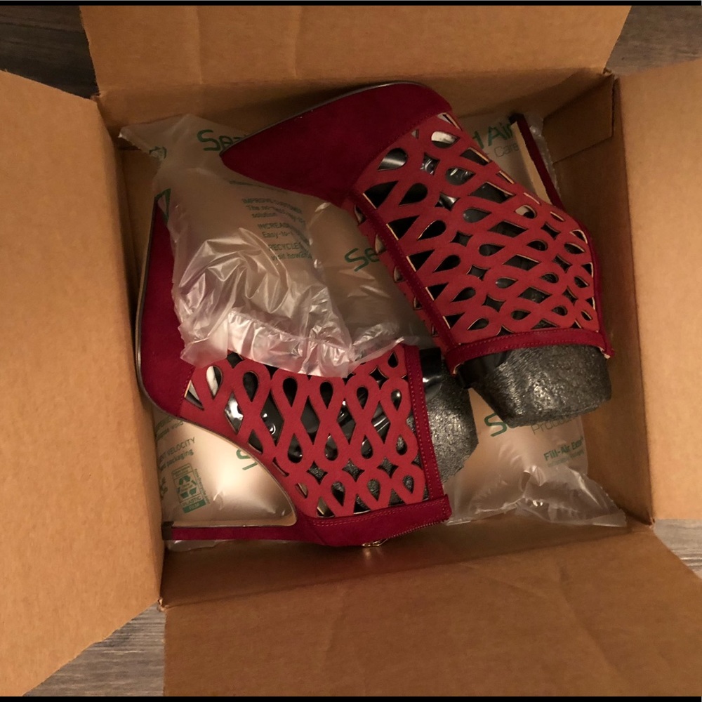 NWT Nine West Pumps.